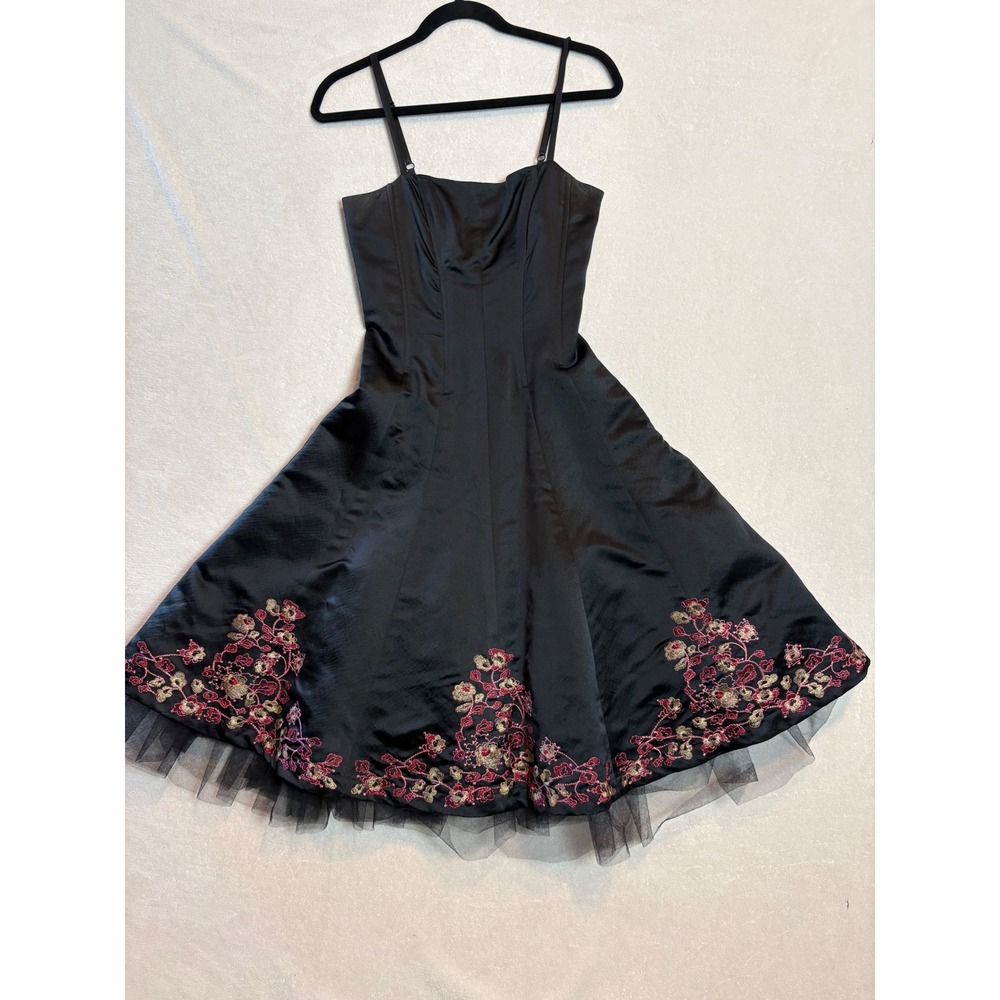 Betsey Johnson Evening Y2K Black Silk blend Floral Embroidered Cocktail Dress
